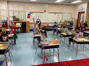 Kids making cards