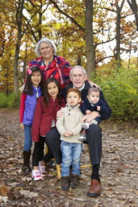 Lion Tom and his wife Kathleen with Bella, Mia Chance and Indy Narciso