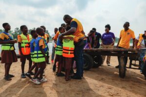 Caption Students express their gratitude to Lion Nehemiah Yelu Attigah. (1)